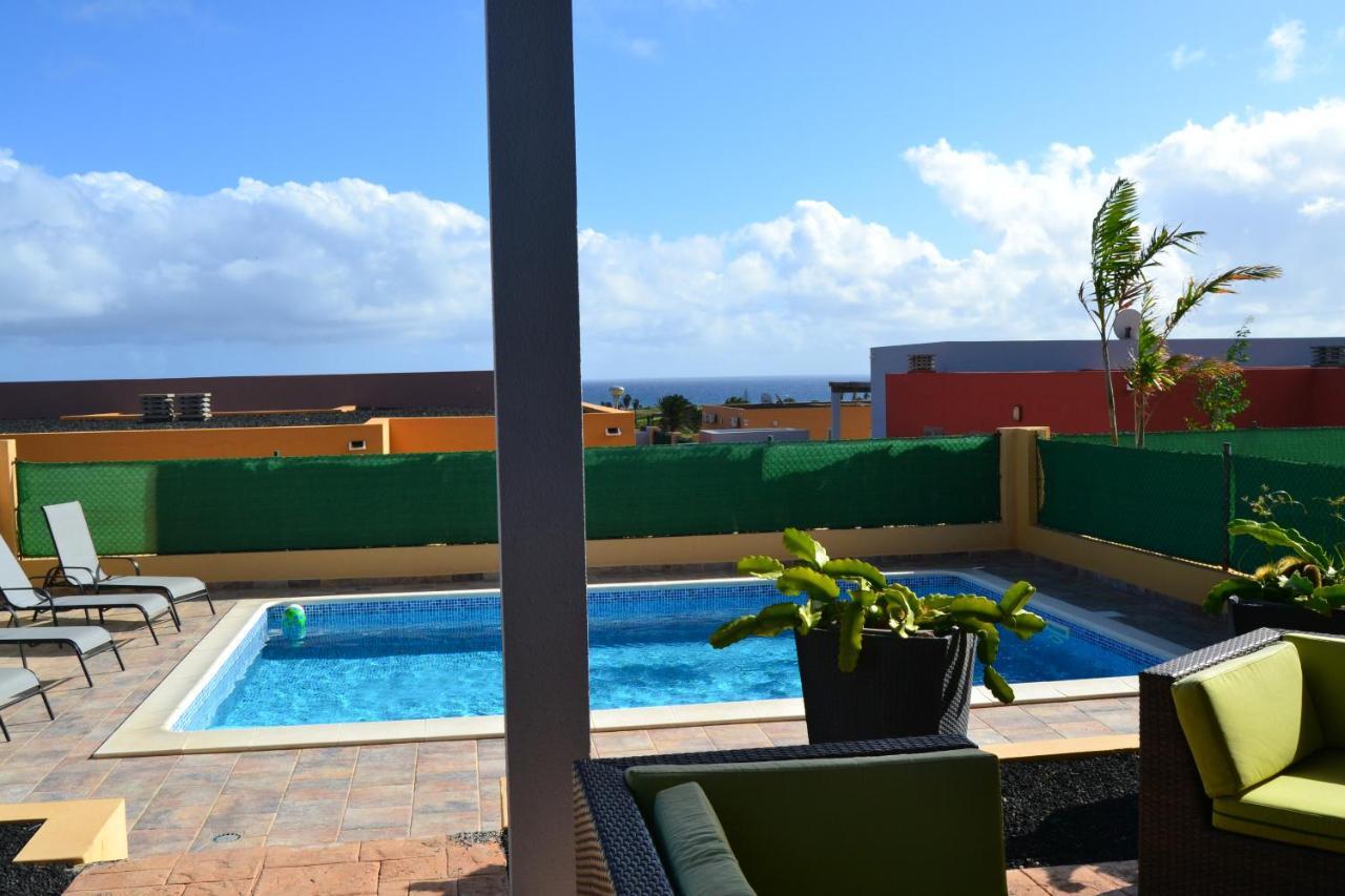 Golf Las Salinas Villa Carlotta With Private Heated Pool With Additional Cost Caleta De Fuste Exterior photo