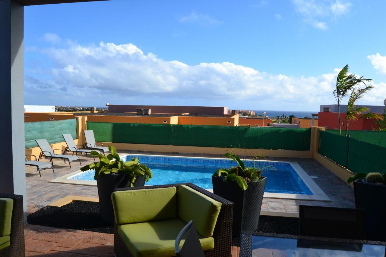 Golf Las Salinas Villa Carlotta With Private Heated Pool With Additional Cost Caleta De Fuste Exterior photo