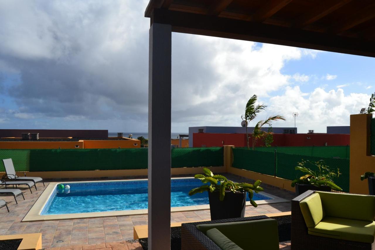 Golf Las Salinas Villa Carlotta With Private Heated Pool With Additional Cost Caleta De Fuste Exterior photo